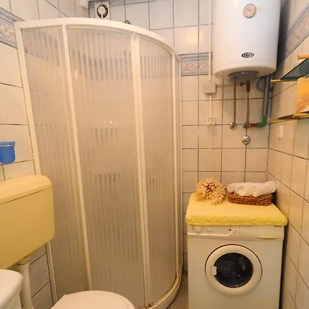 6 Apartamento *