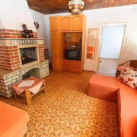 6 Apartment Pula