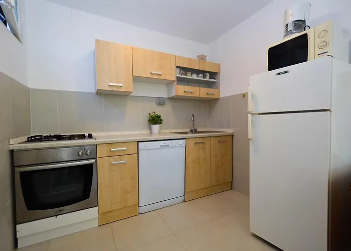 شقة 6 *