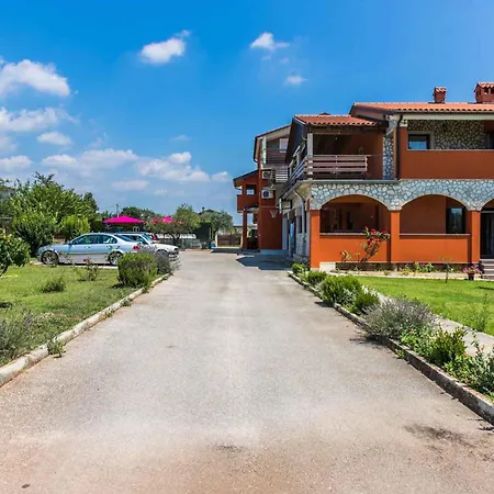 6 Apartament
