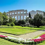 6 Lejlighed Pula